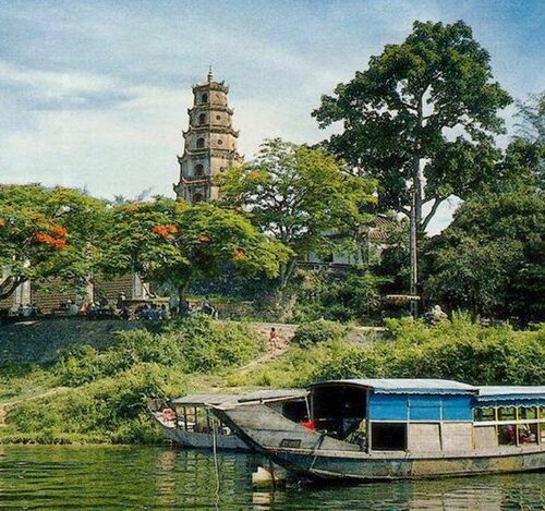 Tour Cố Đô Huế: Khám Phá Đại Nội – Lăng Tự Đức – Du Thuyền Sông Hương